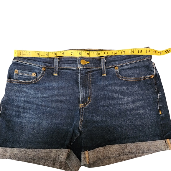 Vineyard Vines Cuffed Jean Shorts Size 8 Run Big - Picture 6 of 8